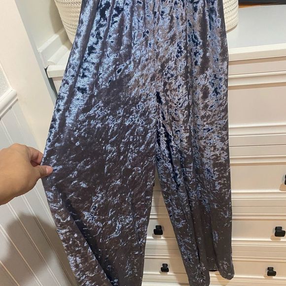 Snap blue velvet pantsuit - Picture 3 of 7